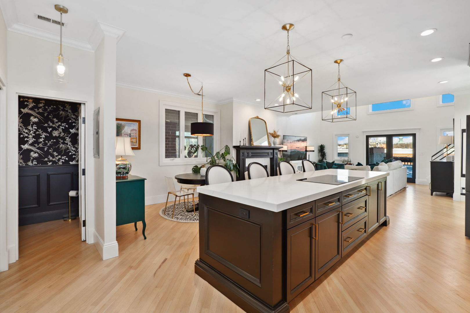 1300 West Fillmore Street, Unit 3 Chicago, IL 60607 - Photo 9 of 34