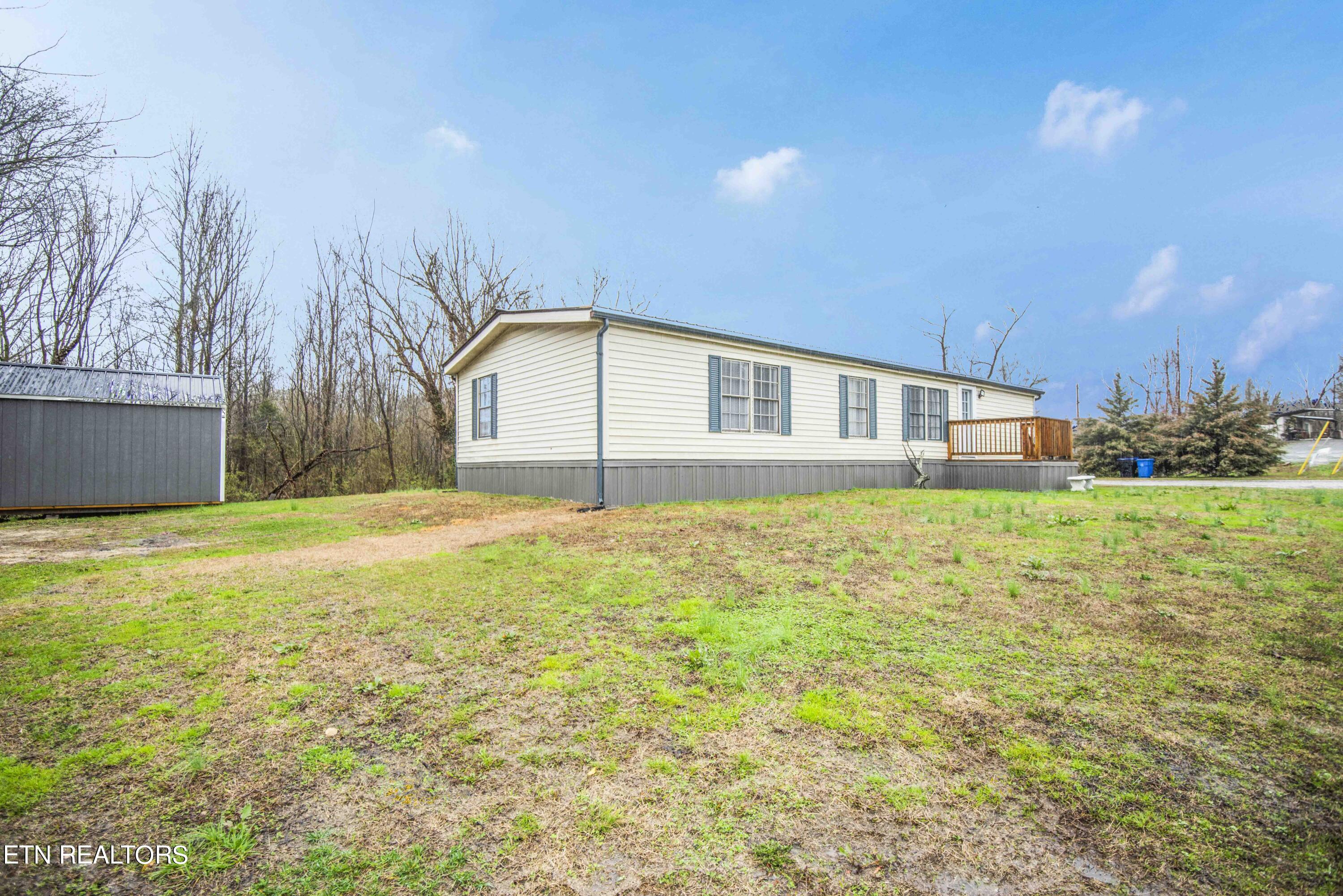 109 Pine Ridge Road Clinton, TN 37716 - Photo 3 of 35 exterior_1