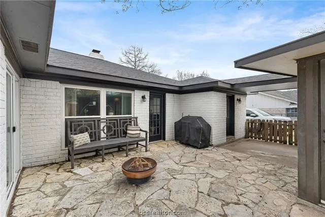 $350,000 | 3814 Holly Drive, Bryan, TX 77802