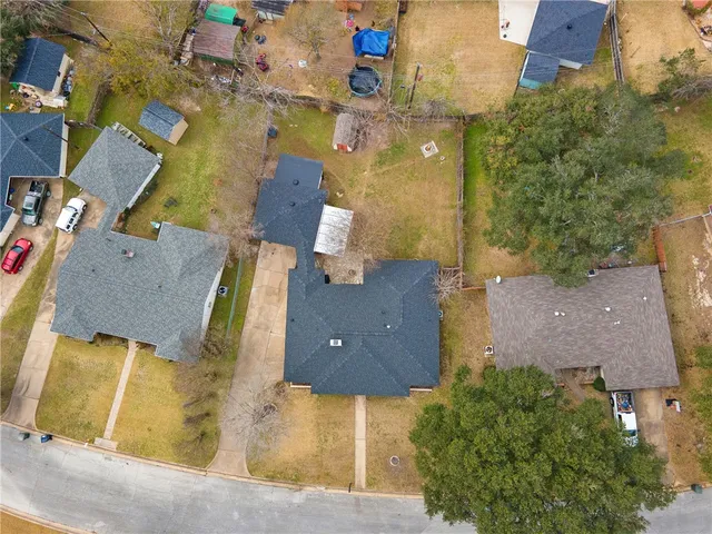 $350,000 | 3814 Holly Drive, Bryan, TX 77802