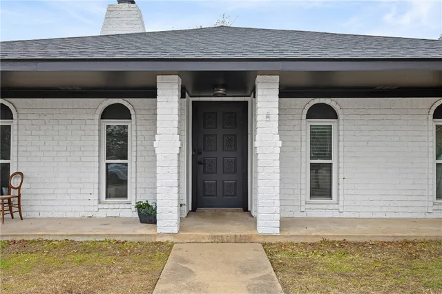 $350,000 | 3814 Holly Drive, Bryan, TX 77802