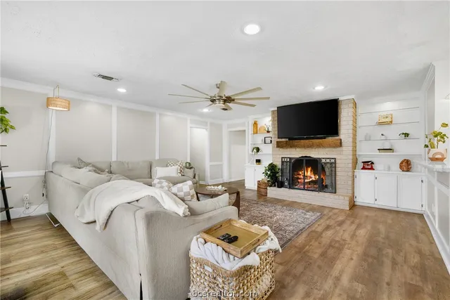 $350,000 | 3814 Holly Drive, Bryan, TX 77802