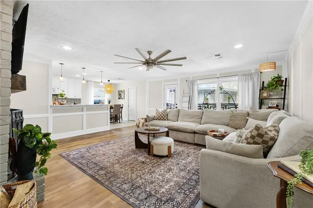 $350,000 | 3814 Holly Drive, Bryan, TX 77802