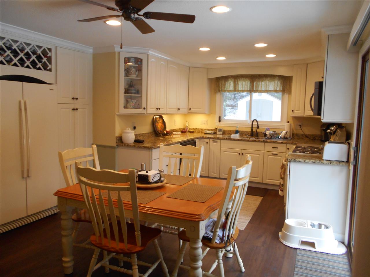 118 Belknap Road Hudson, NH 03051 - Photo 4 of 19 Gallery Image 4