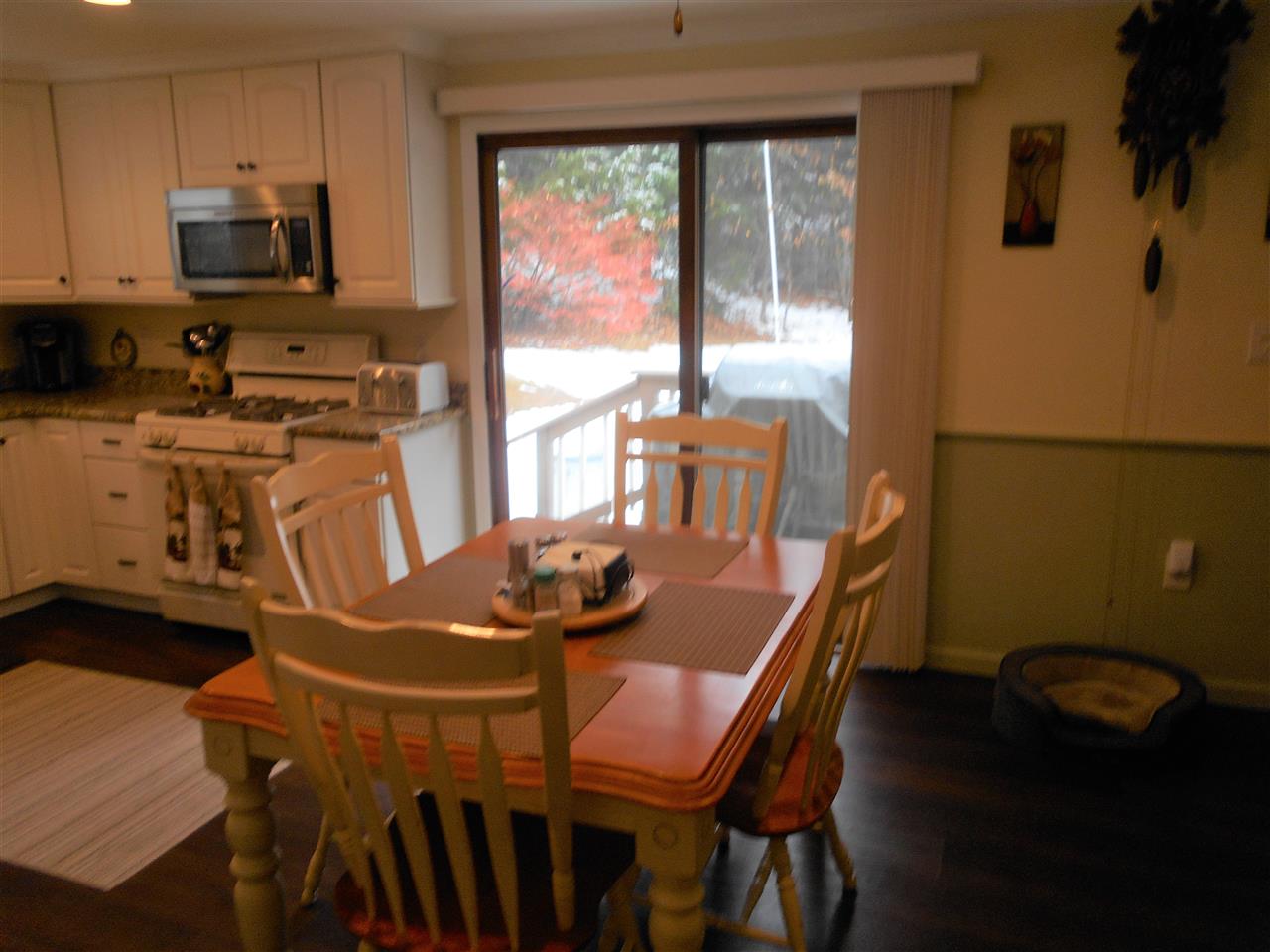 118 Belknap Road Hudson, NH 03051 - Photo 5 of 19 Gallery Image 5