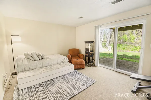$299,900 | 956 Ada Pl Drive Southeast, Grand Rapids, MI 49546