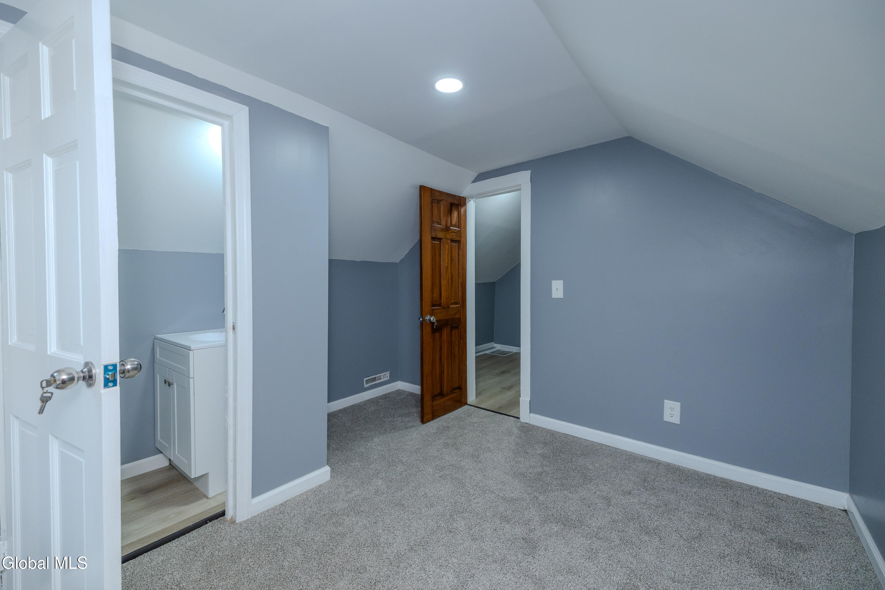 755 Curry Road Rotterdam, NY 12306 - Photo 8 of 40 0S4A6736