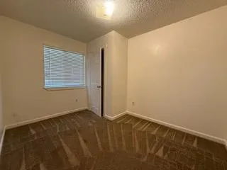 $2,100 | 3337 21st Avenue, Sacramento, CA 95820