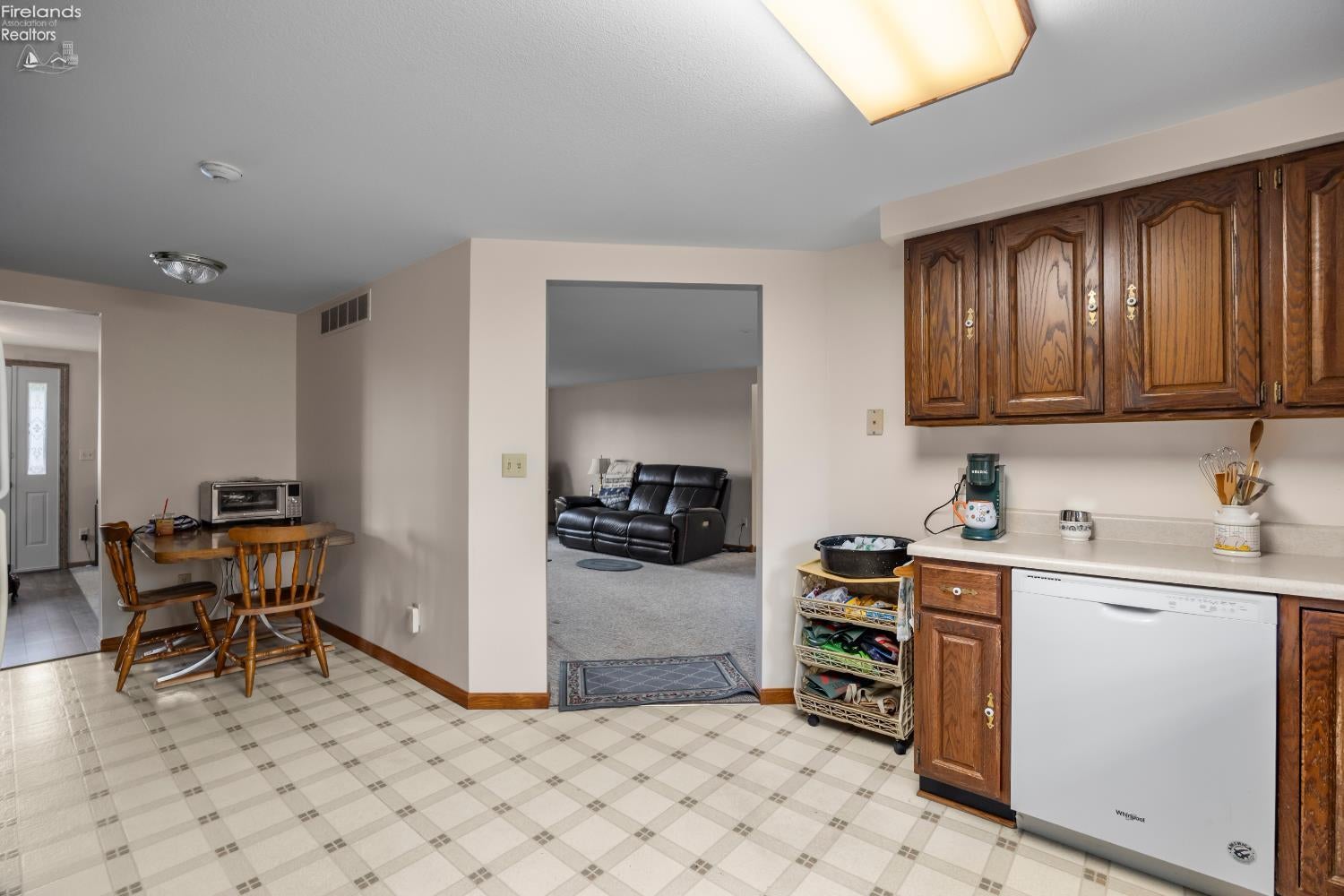 2132 East Cole Road Fremont, OH 43420 - Photo 14 of 48 Gallery Image 14