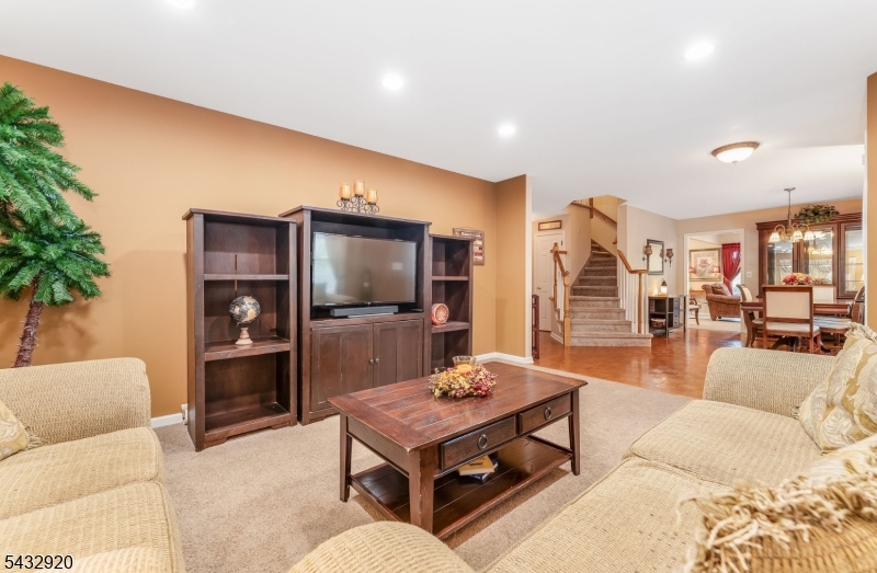 34 Pond Ridge Drive Clinton, NJ 08809 - Photo 7 of 41