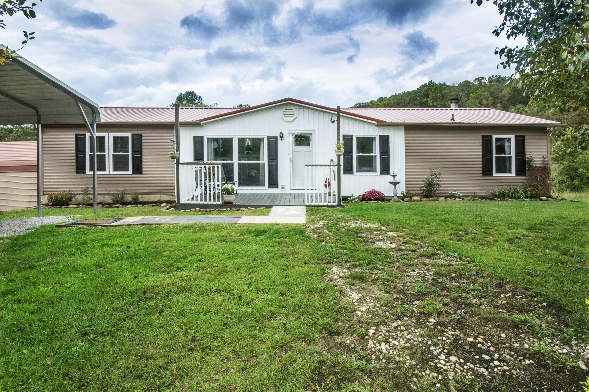 2203 Lynx Road New Market, TN 37820 - Photo 1 of 39 V19A3666