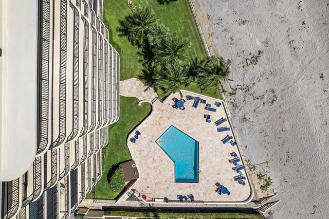 $1,890,000 | 200 South Beach Road, Unit 102, Tequesta, FL 33469