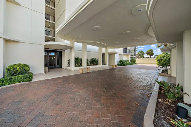$1,890,000 | 200 South Beach Road, Unit 102, Tequesta, FL 33469
