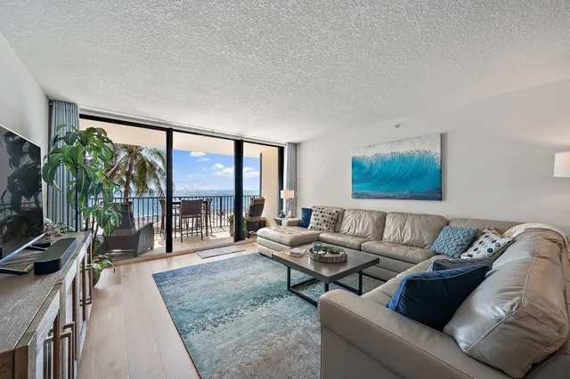 $1,890,000 | 200 South Beach Road, Unit 102, Tequesta, FL 33469