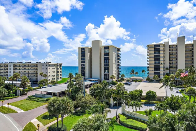 $1,890,000 | 200 South Beach Road, Unit 102, Tequesta, FL 33469