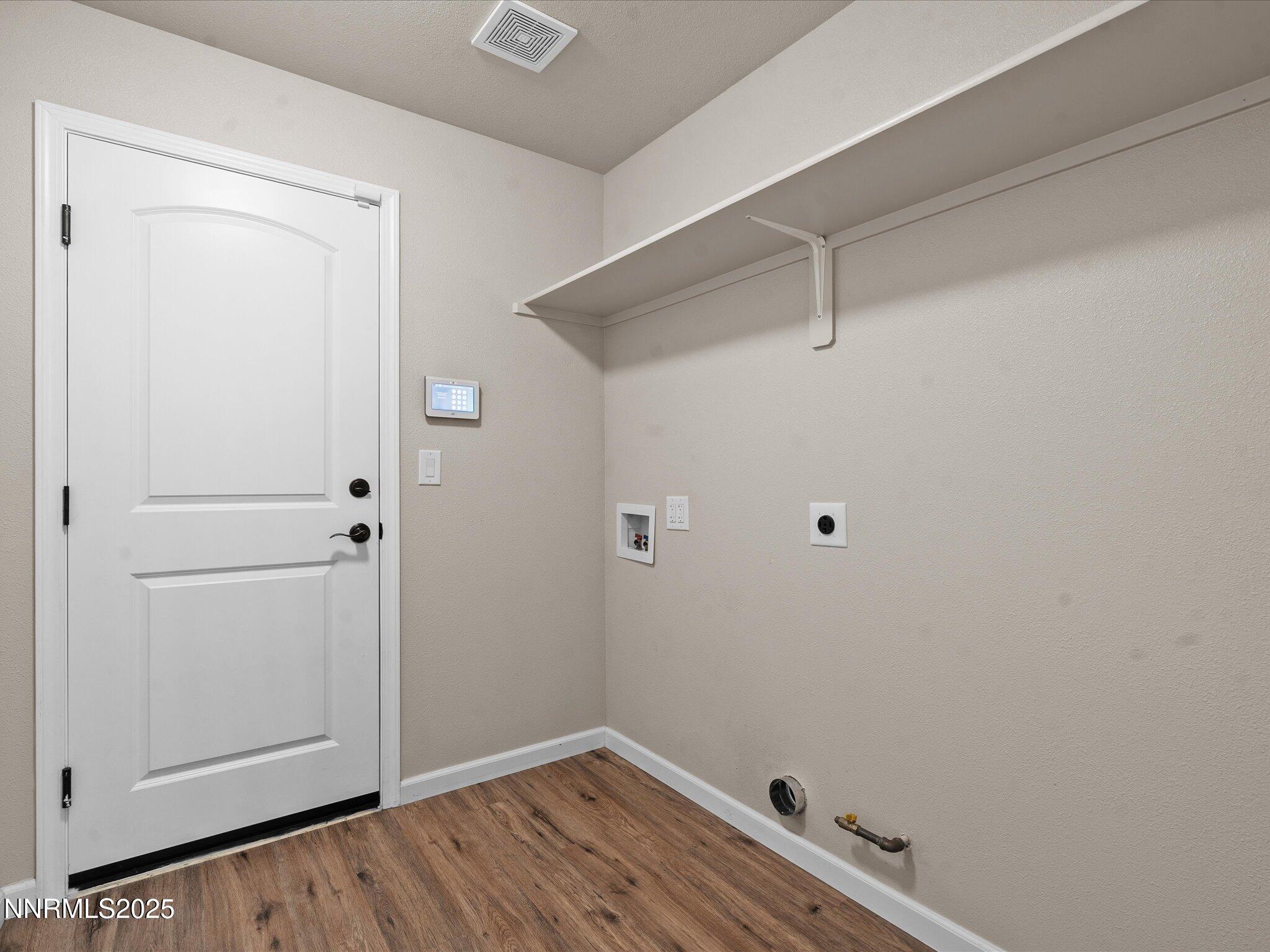 2541 Milano Way Fallon, NV 89406 - Photo 32 of 47 a view of a small space