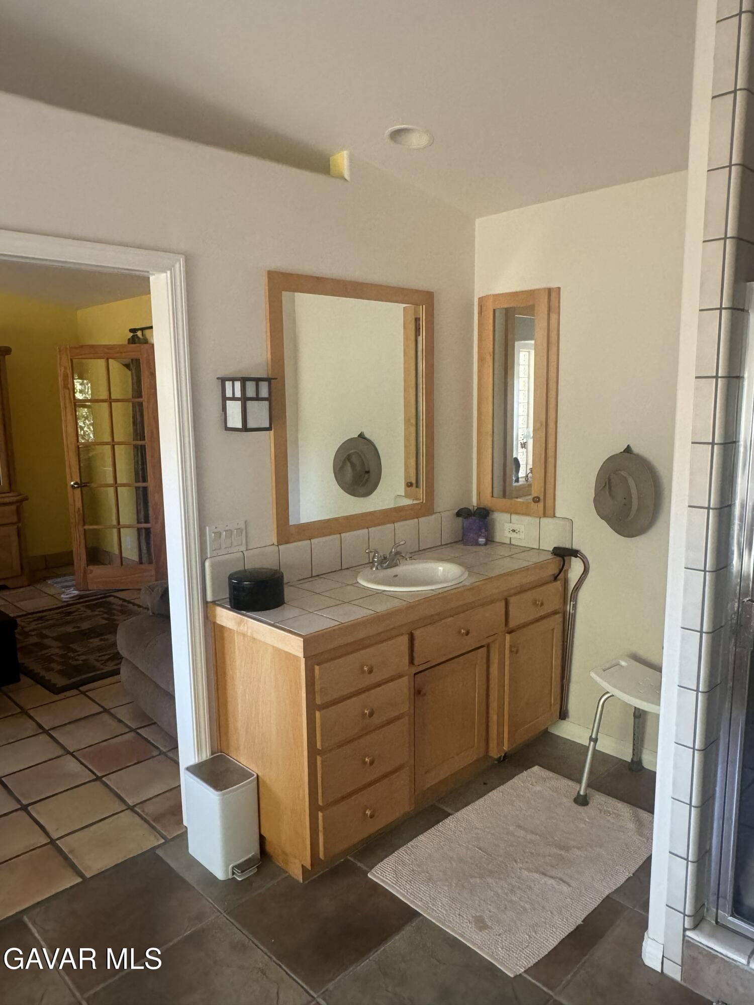 21405 Prospect Avenue Tehachapi, CA 93561 - Photo 13 of 20 primary bath 2