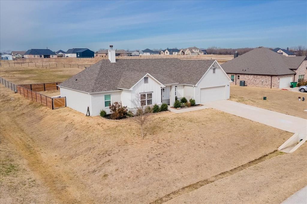10251 Finch Road Sanger, TX 76266 - Photo 33 of 39 Plenty of space between homes