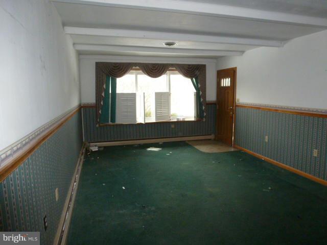 606 Apple Avenue Frederick, MD 21701 - Photo 3 of 20 Living Room