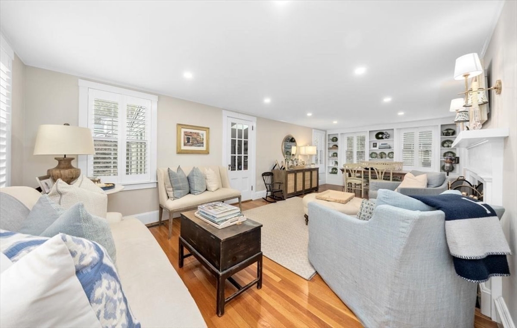 36 Burr Road Hingham, MA 02043 - Photo 11 of 24