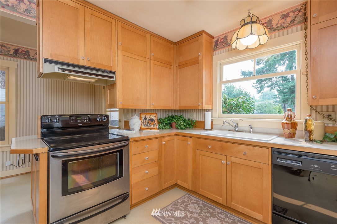 1909 North Oakes Street Tacoma, WA 98406 - Photo 11 of 24