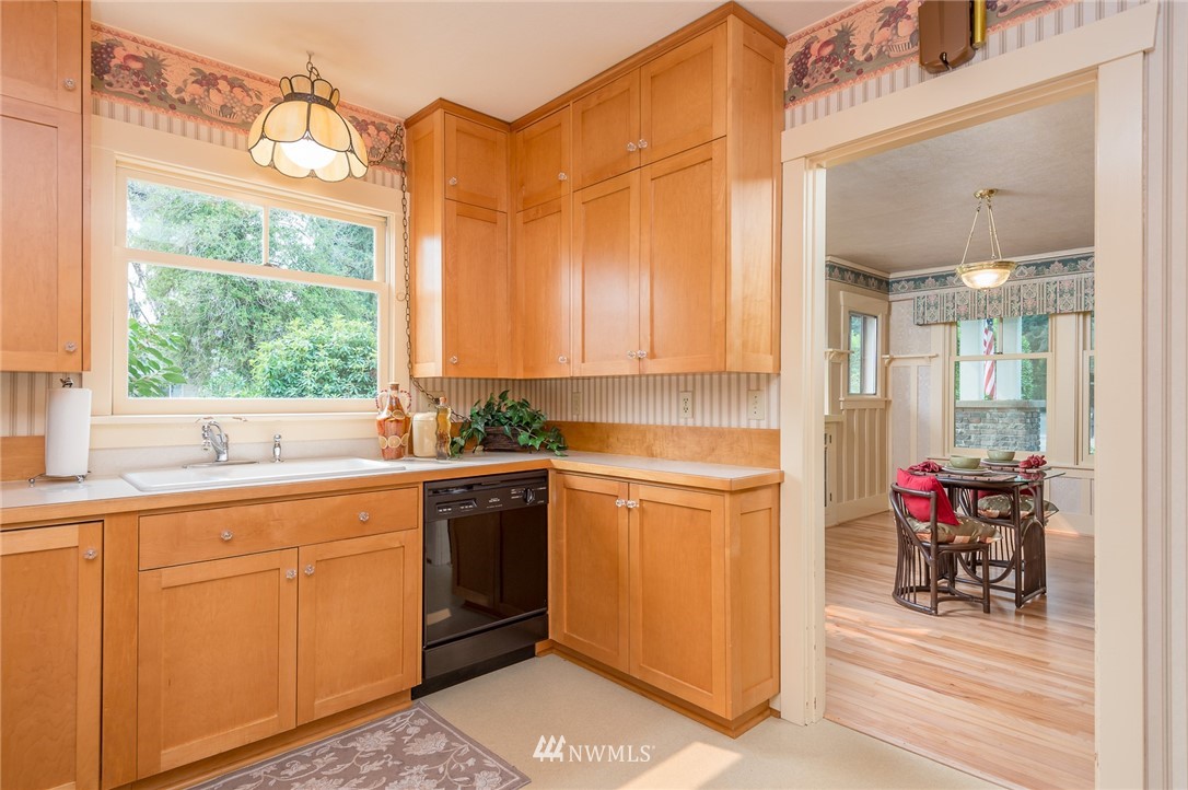 1909 North Oakes Street Tacoma, WA 98406 - Photo 12 of 24