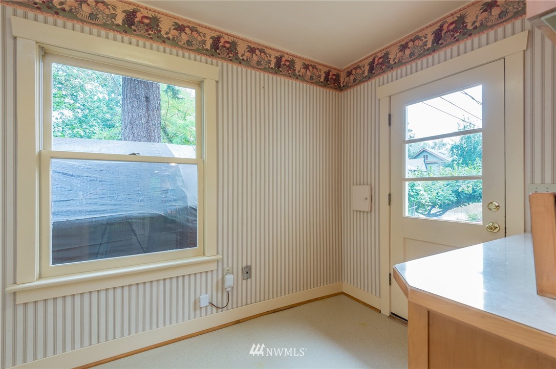 1909 North Oakes Street Tacoma, WA 98406 - Photo 13 of 24