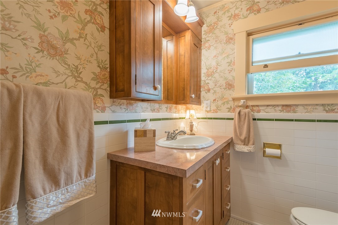 1909 North Oakes Street Tacoma, WA 98406 - Photo 16 of 24