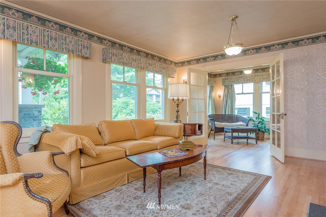 1909 North Oakes Street Tacoma, WA 98406 - Photo 3 of 24