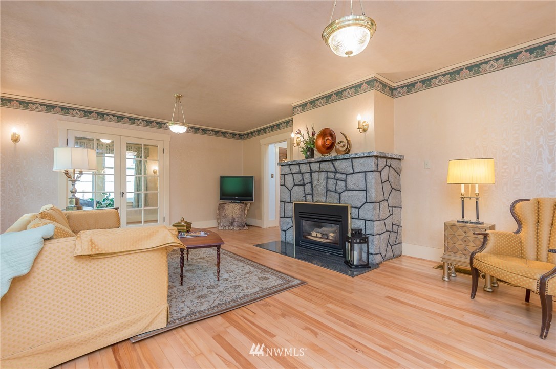 1909 North Oakes Street Tacoma, WA 98406 - Photo 4 of 24