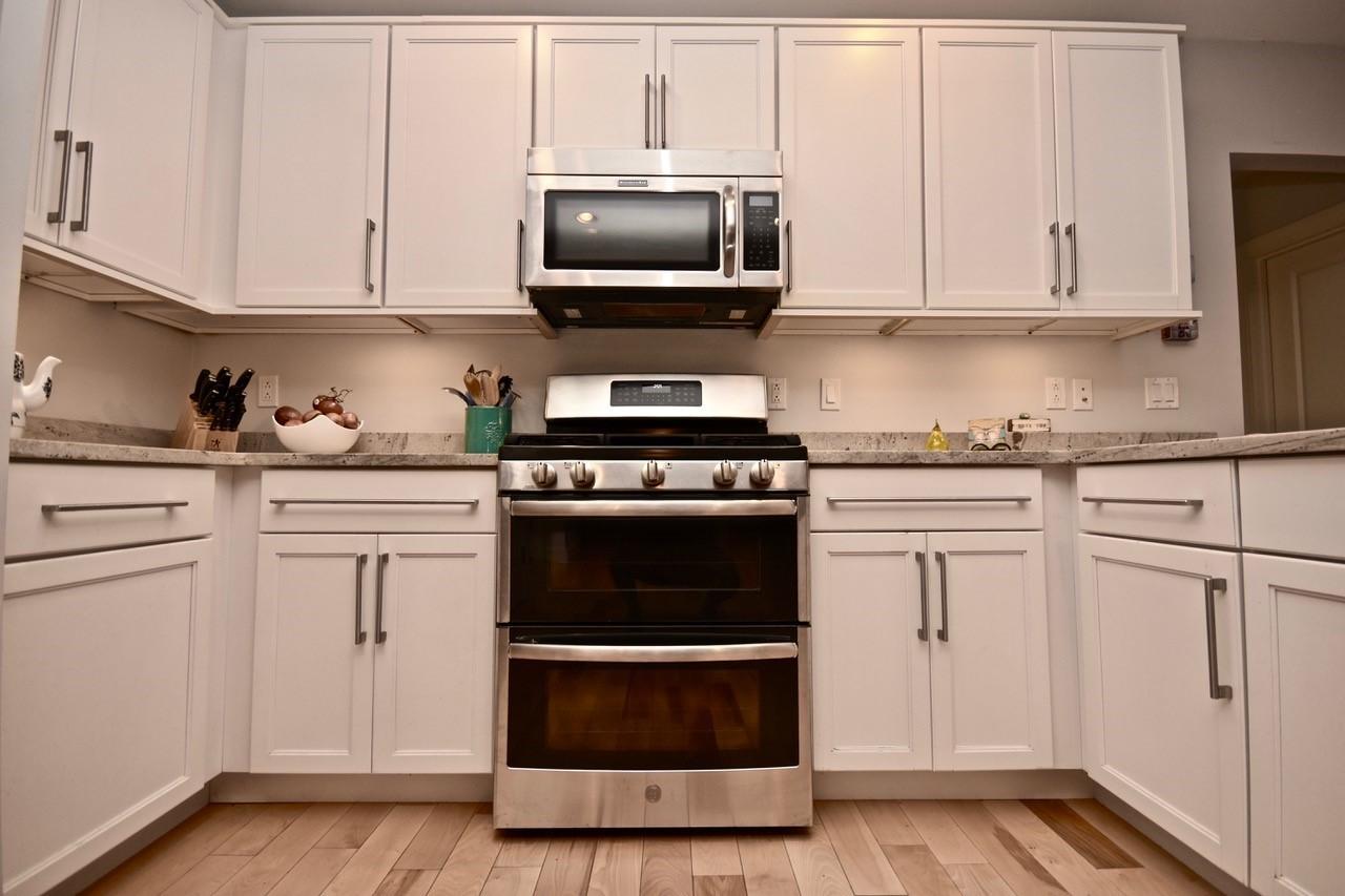 34 South Ridge Road Falmouth, ME 04105 - Photo 11 of 32 34 SOUTH RIDGEKITCHEN 3