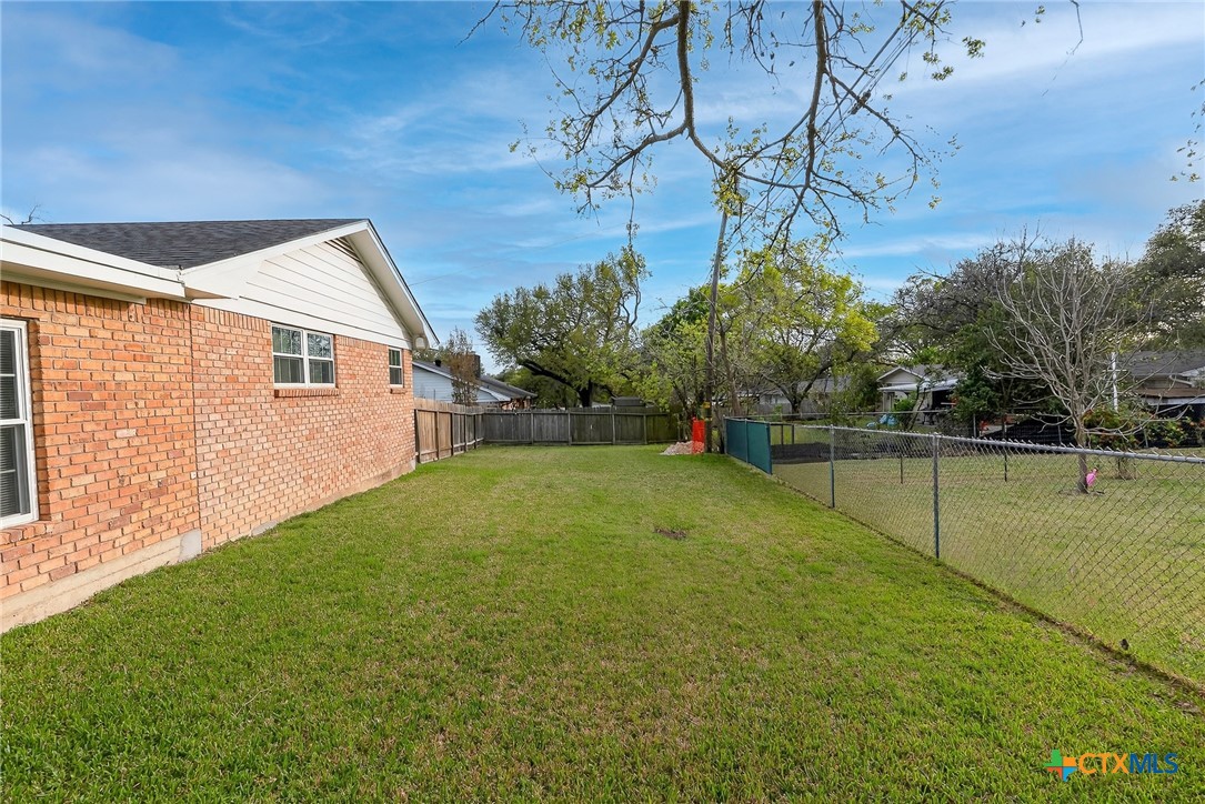 3102 Las Cruces Boulevard Temple, TX 76502 - Photo 36 of 37 a view of a backyard