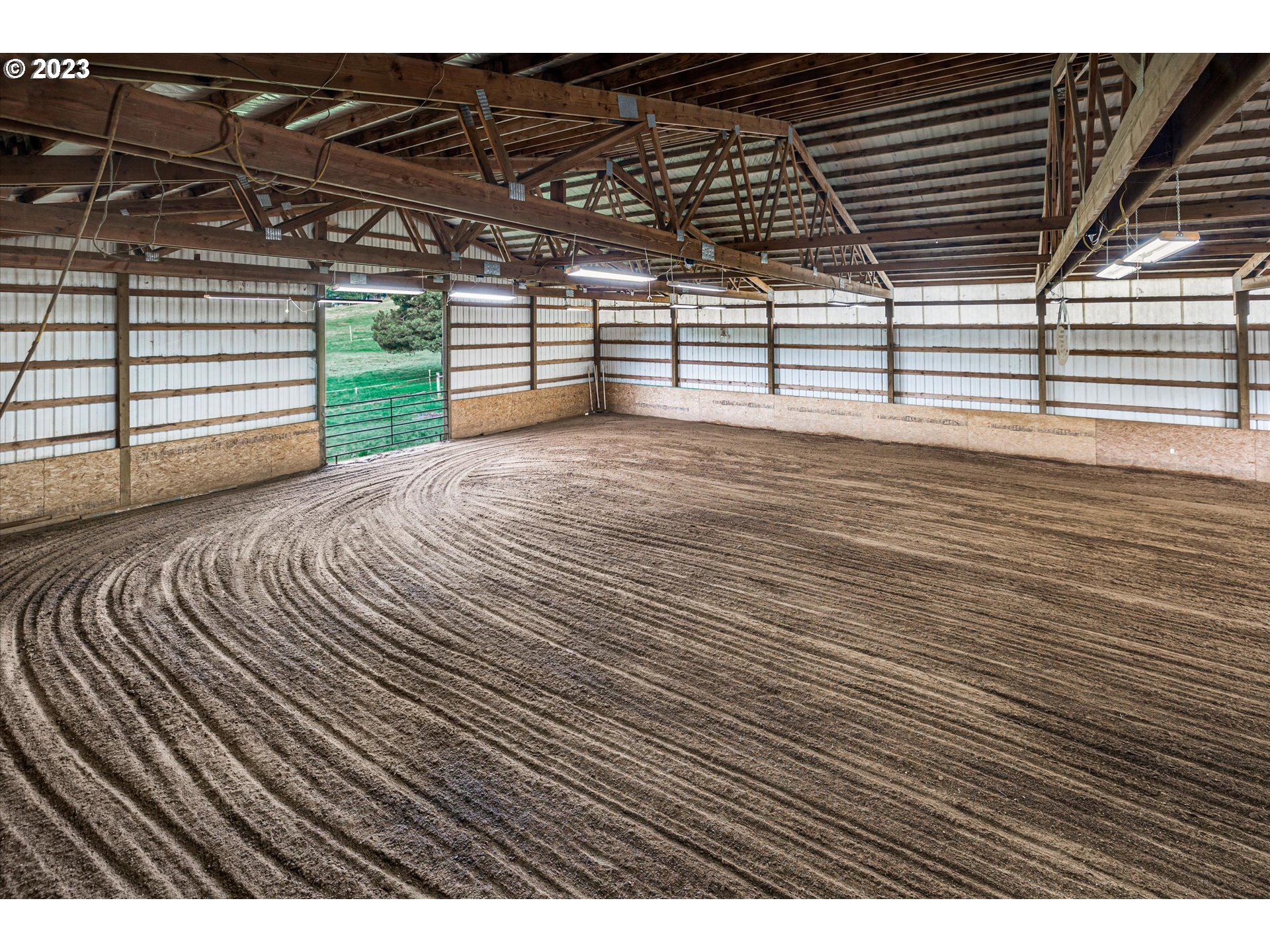 39400 Southeast Trubel Road Sandy, OR 97055 - Photo 25 of 34 a view of outdoor space with wooden floor