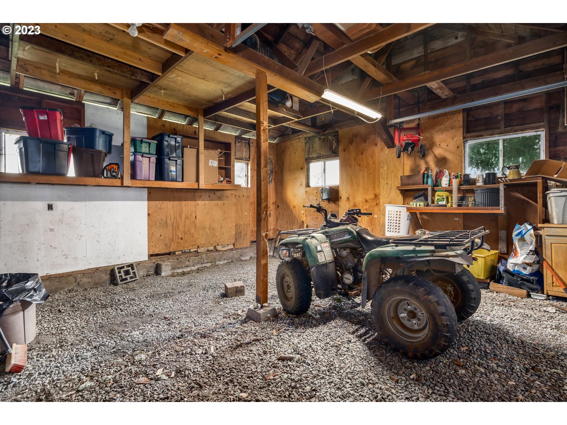 39400 Southeast Trubel Road Sandy, OR 97055 - Photo 27 of 34 a view of a car garage