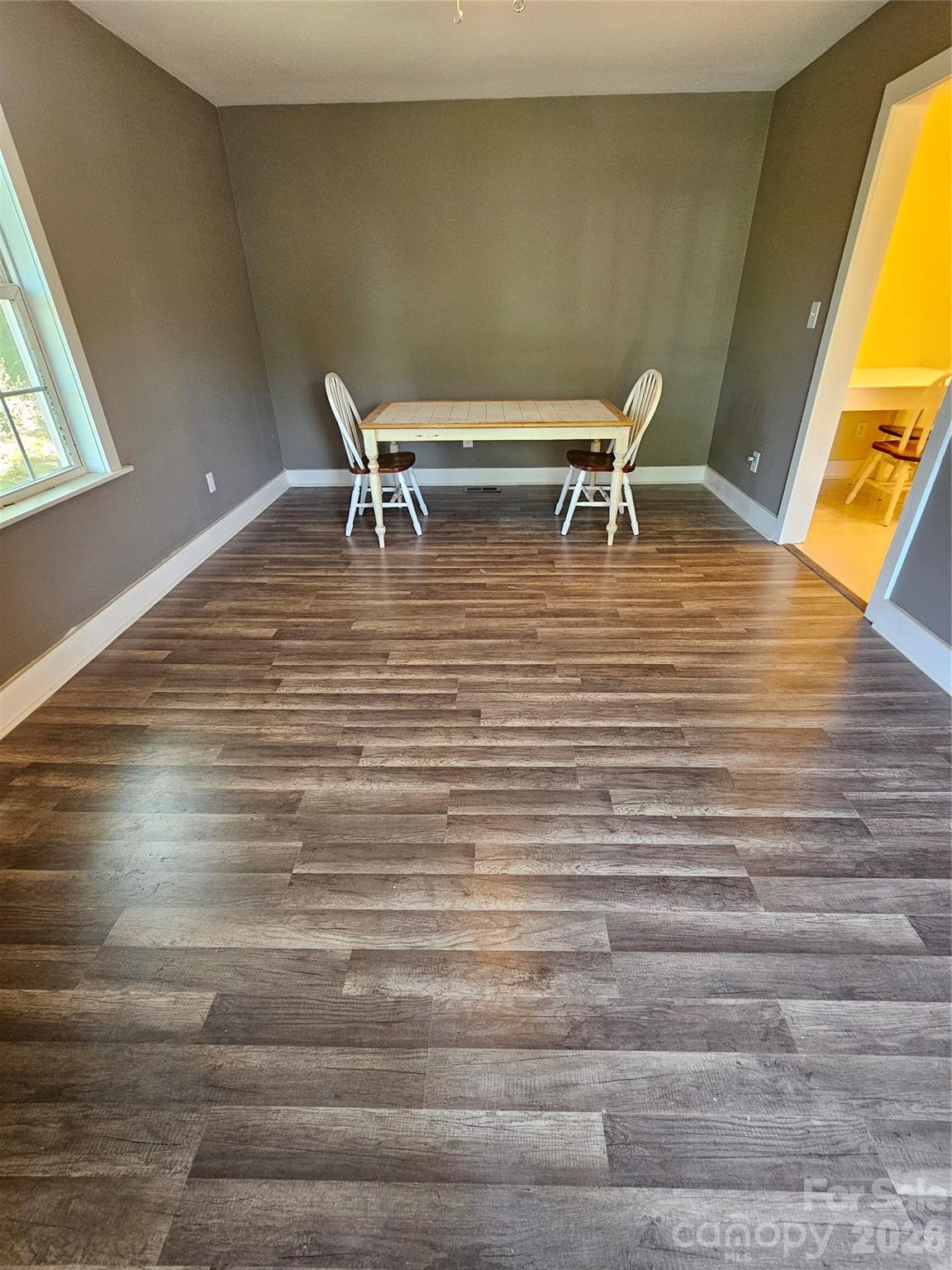 31 Poplar Street Great Falls, SC 29055 - Photo 6 of 16 a view of a room with table and chair