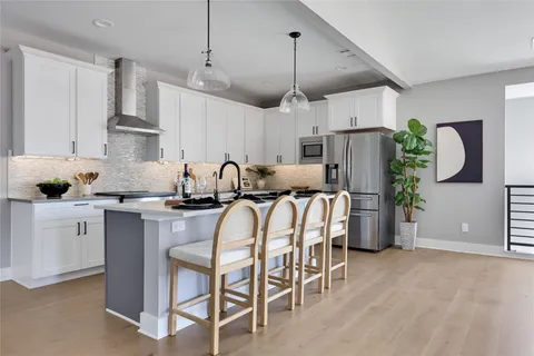 $650,000 | 20800 Jones Cove, Lago Vista, TX 78645