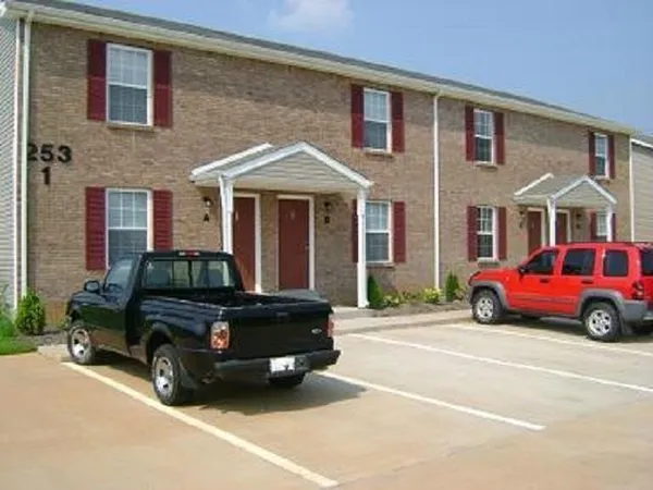$975 | 253 Executive Avenue, Unit 1A, Clarksville, TN 37042