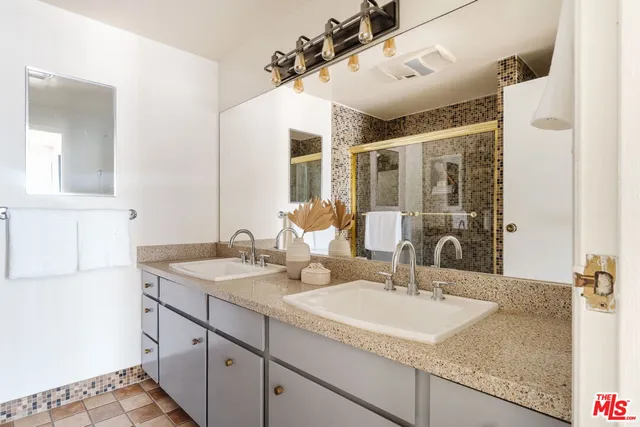 $599,000 | 7135 Hollywood Boulevard, Unit 603, Los Angeles, CA 90046