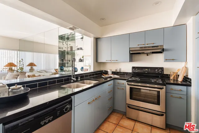 $599,000 | 7135 Hollywood Boulevard, Unit 603, Los Angeles, CA 90046