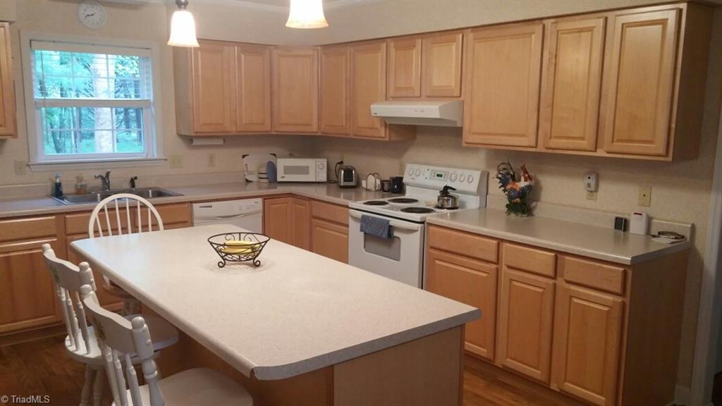 101 Chateau Road Fancy Gap, VA 24328 - Photo 3 of 14 Gallery Image 3