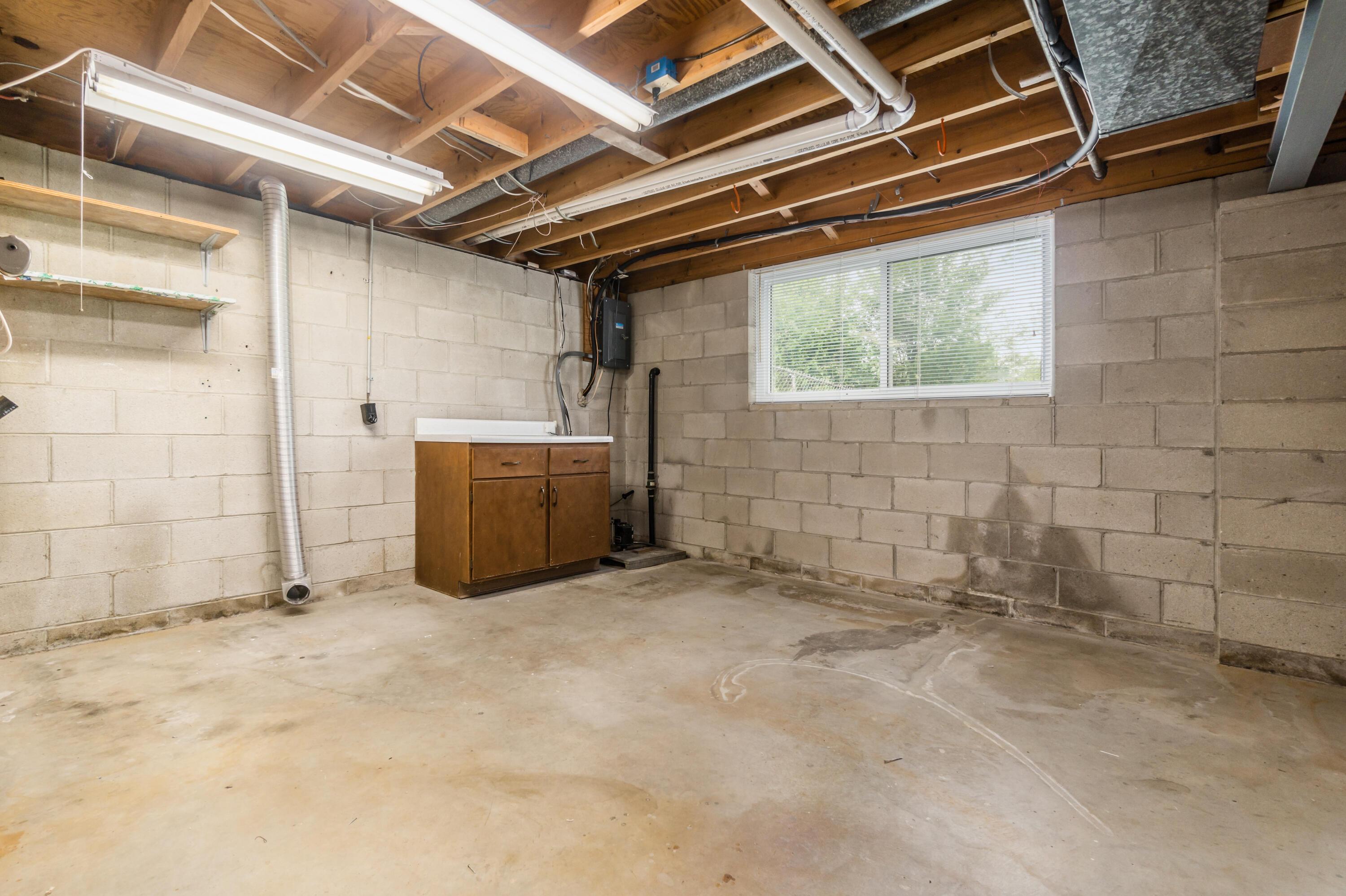 252 Dunchurch Road Columbus, OH 43230 - Photo 28 of 37 S_-_252_Dunchurch_Rd_-_059