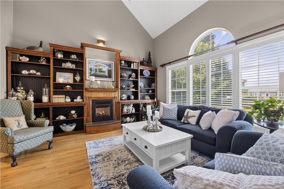25 Dunns Corner Road Westerly, RI 02891 - Photo 5 of 39