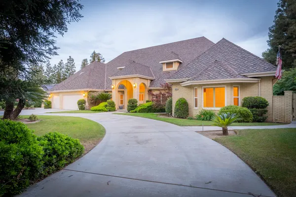 $1,049,000 | 6518 North Dolores Avenue, Fresno, CA 93711