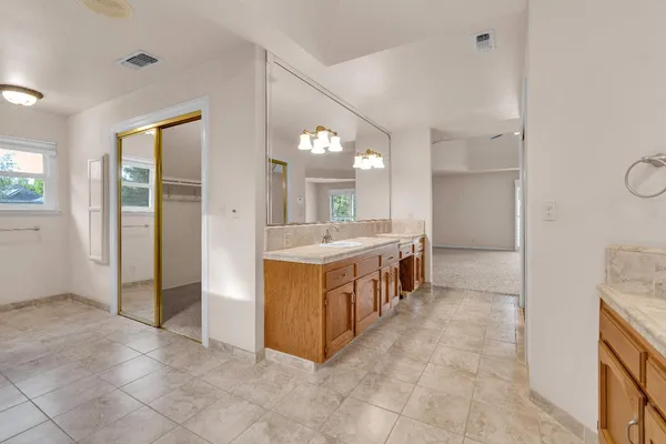 $1,049,000 | 6518 North Dolores Avenue, Fresno, CA 93711