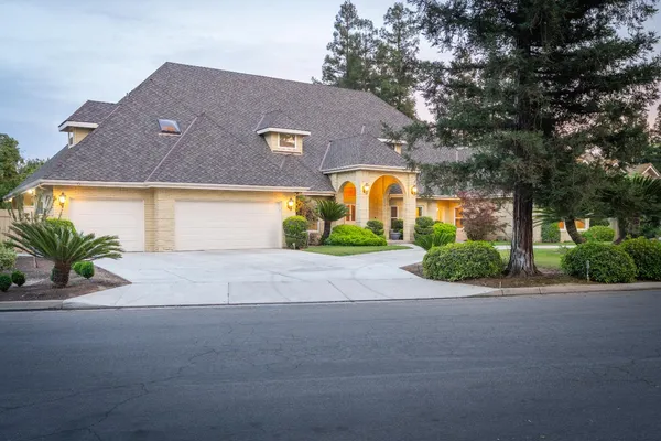 $1,049,000 | 6518 North Dolores Avenue, Fresno, CA 93711