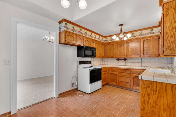 $1,049,000 | 6518 North Dolores Avenue, Fresno, CA 93711