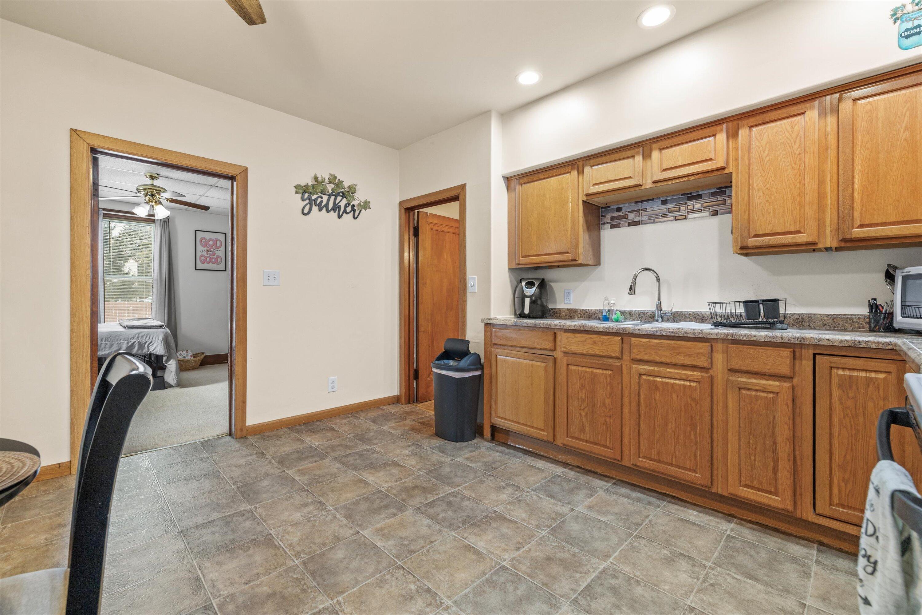 1234 Blake Avenue Racine, WI 53404 - Photo 20 of 35 Lower Unit Kitchen/Dining