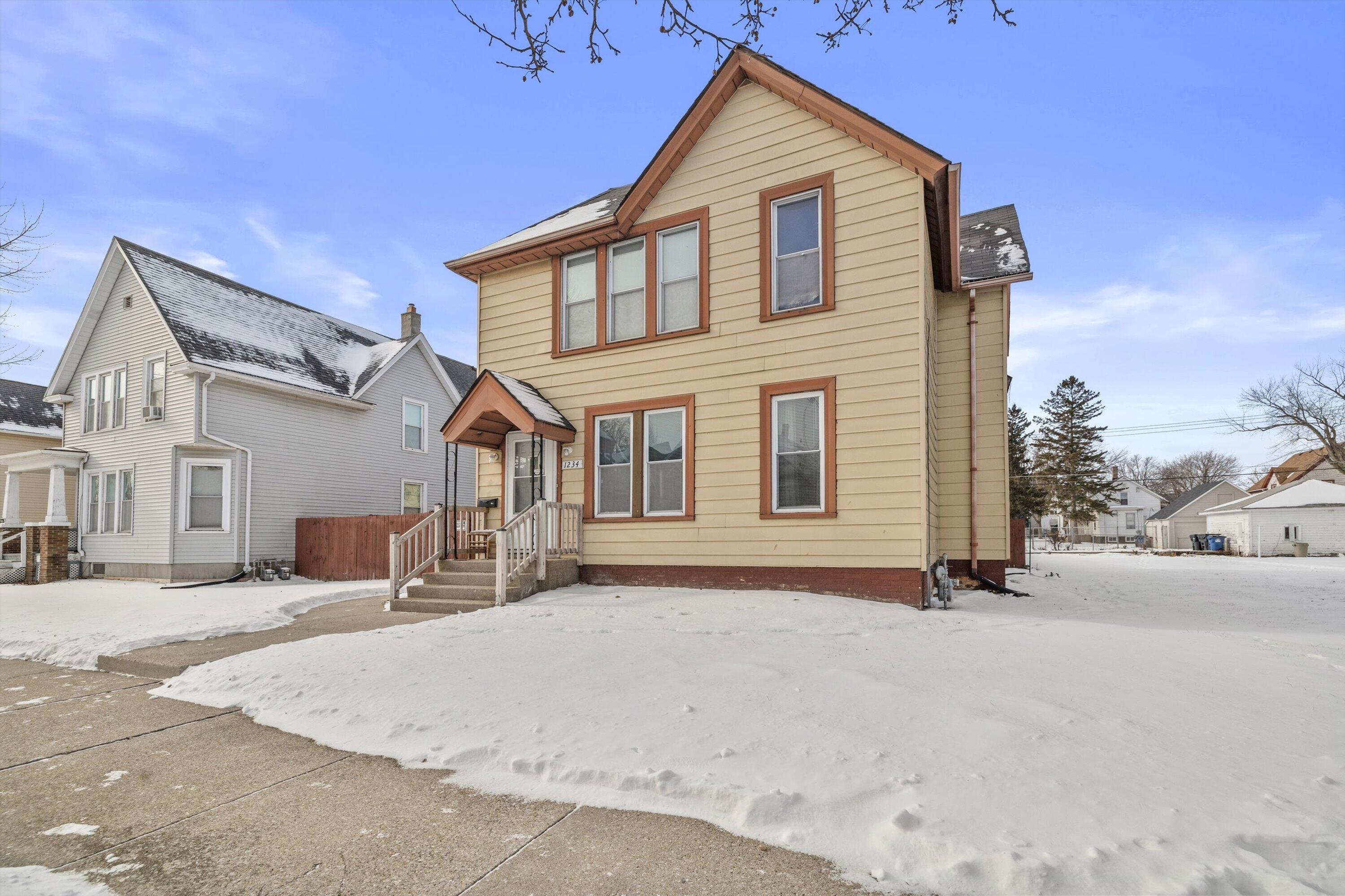 1234 Blake Avenue Racine, WI 53404 - Photo 2 of 35 Front Of Home