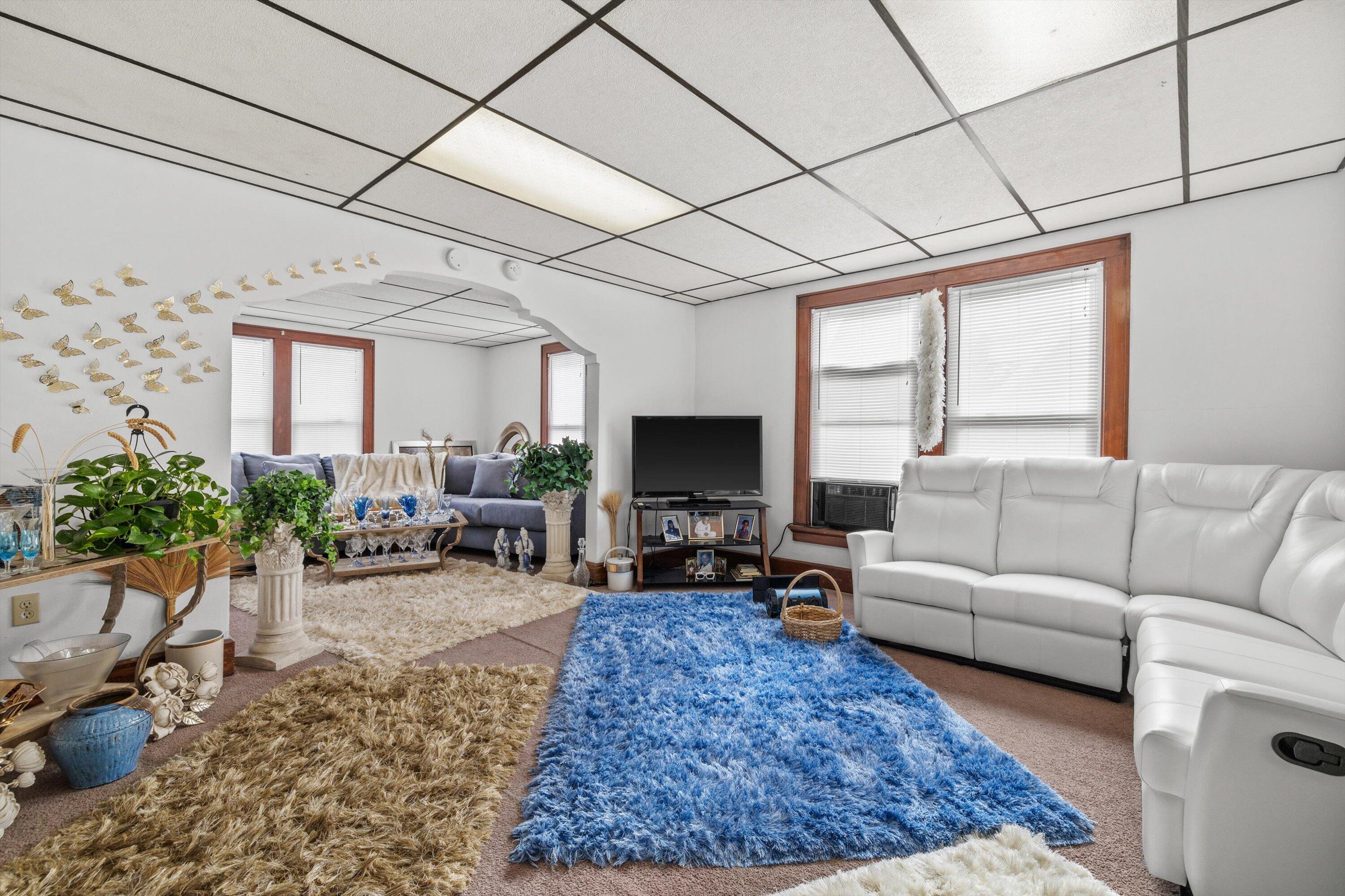 1234 Blake Avenue Racine, WI 53404 - Photo 29 of 35 Upper Unit Living Room