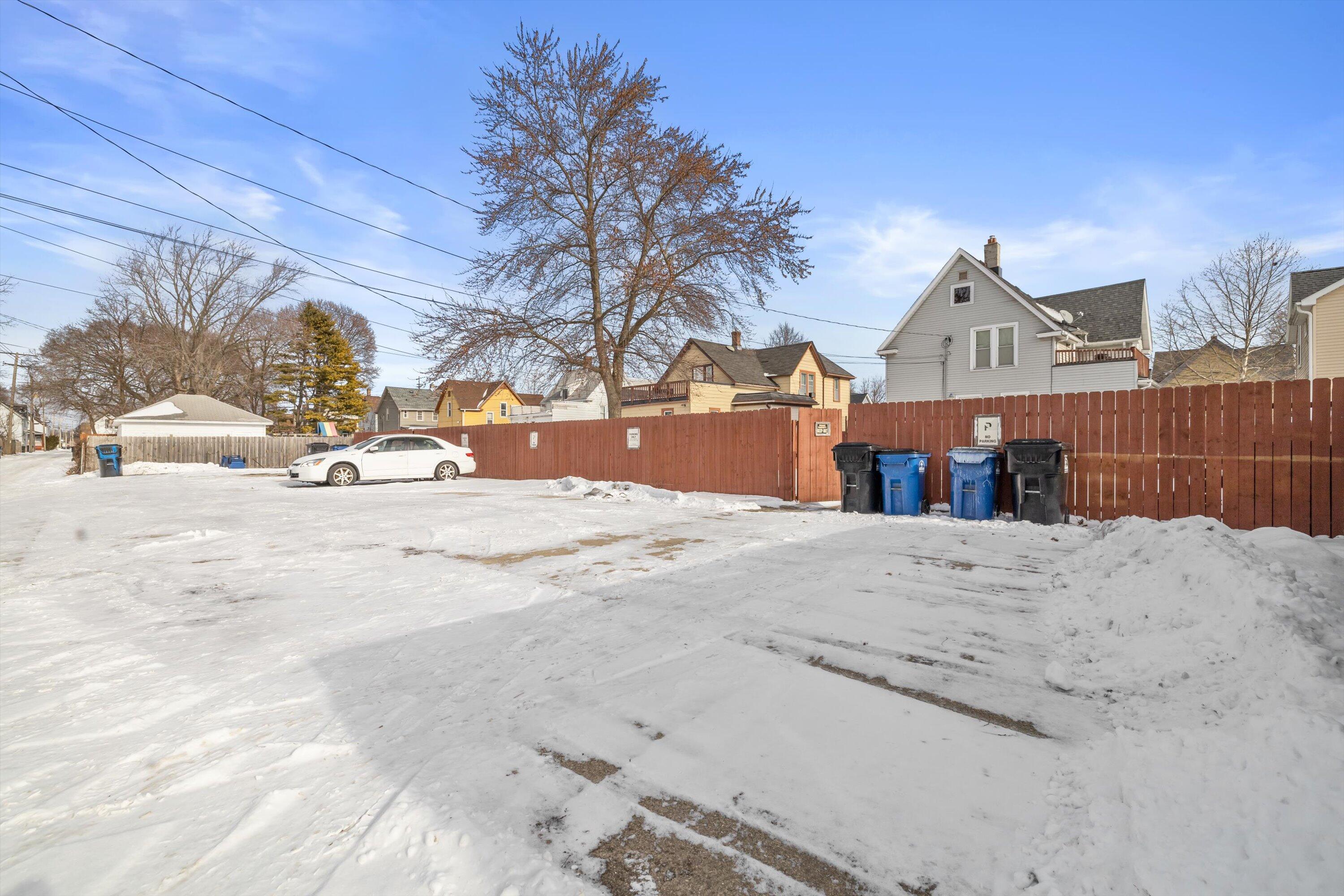 1234 Blake Avenue Racine, WI 53404 - Photo 8 of 35 LARGE Parking Area